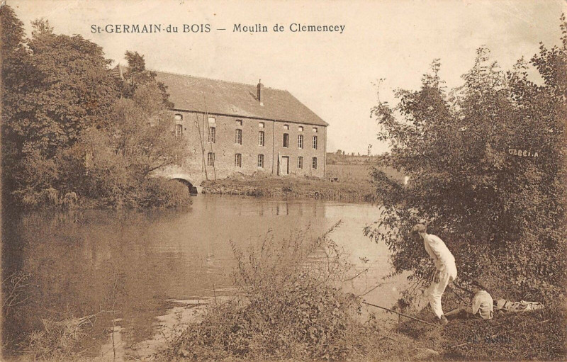 Carte postale ancienne Saint Germain Du Bois Moulin De Clemencey à Saint-Germain-du-Bois