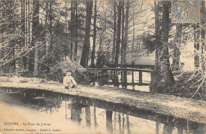 Carte postale ancienne Suippes Le Pont De Jolivet à Suippes