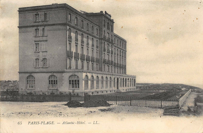 Carte postale ancienne Paris Plage Atlantic Hotel