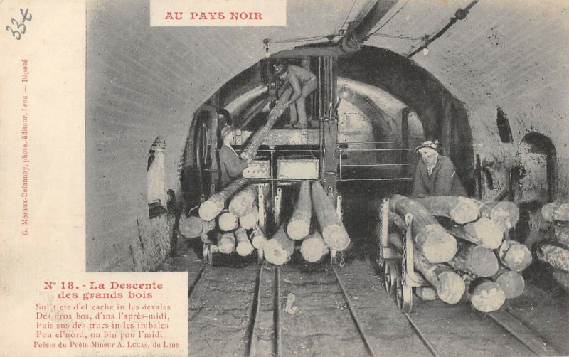 Carte postale ancienne Au Pays Noir La Descente Des Grands Bois