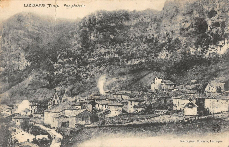 Carte postale ancienne Larroque Vue Generale à Larroque