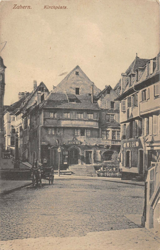 Carte postale ancienne Zabern Kirchplatz