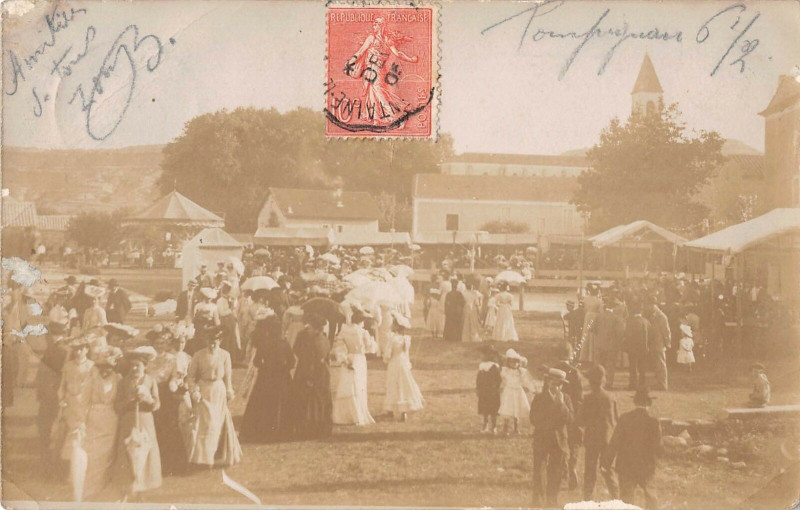 Carte postale ancienne Pompignan Carte Photo Fete Votive Au Champ De Blaise à Pompignan