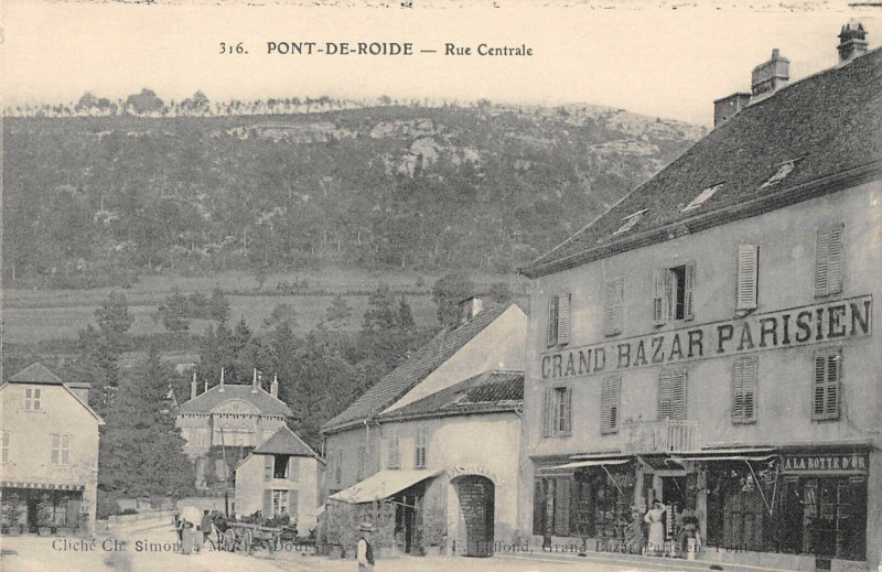 Carte postale ancienne Pont De Roide Rue Centrale