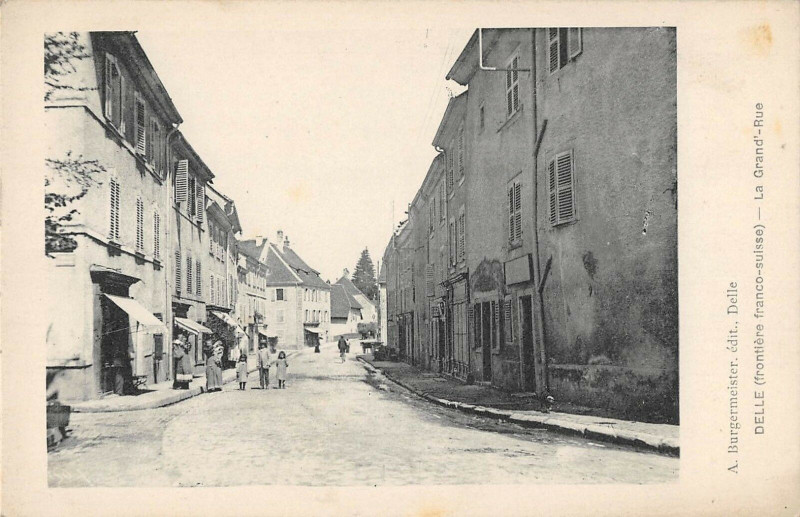 Carte postale ancienne Delle La Grand Rue à Delle