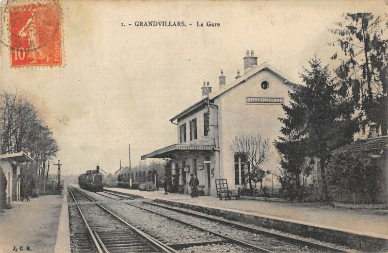 Carte postale ancienne Grandvillars La Gare (Train à Grandvillars