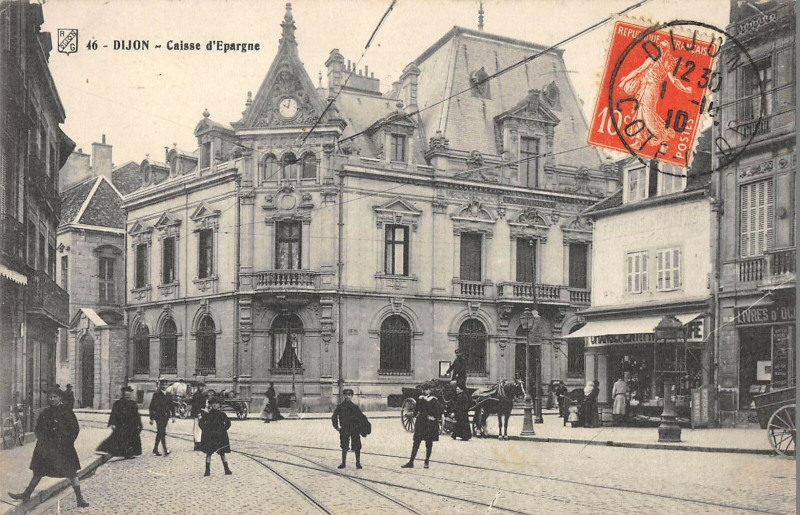Carte postale ancienne Dijon Caisse D'Epargne à Dijon
