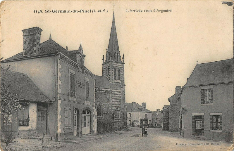 Carte postale ancienne Saint Germain Du Pinel Arrivee Route D'Argentre à Saint-Germain-du-Pinel