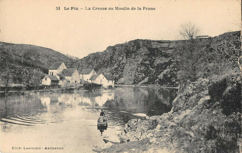 Carte postale ancienne Le Pin La Creuse Au Moulin De La Prune