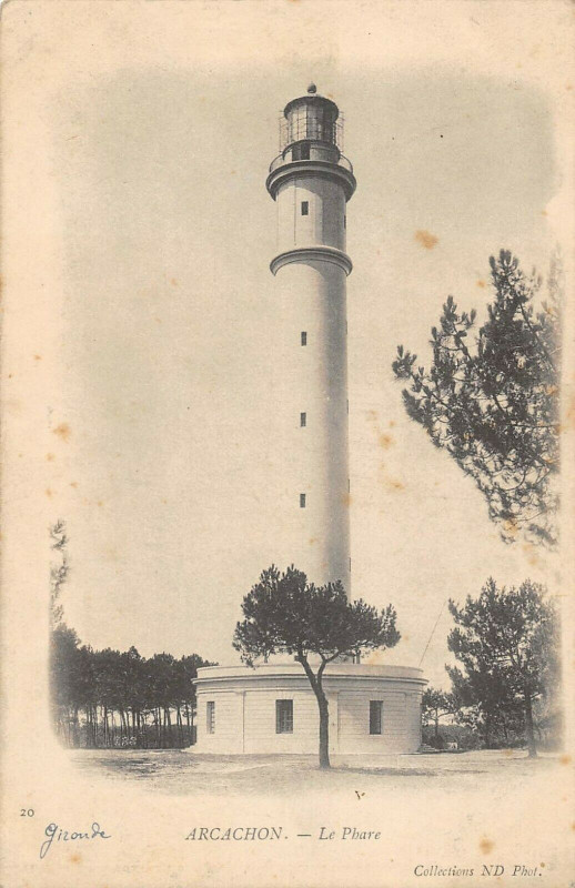 Carte postale ancienne Arcachon Le Phare à Arcachon