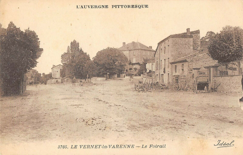 Carte postale ancienne Le Vernet La Varenne Le Foirail