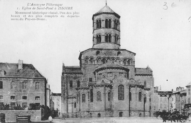 Carte postale ancienne Issoire Eglise St Paul à Issoire