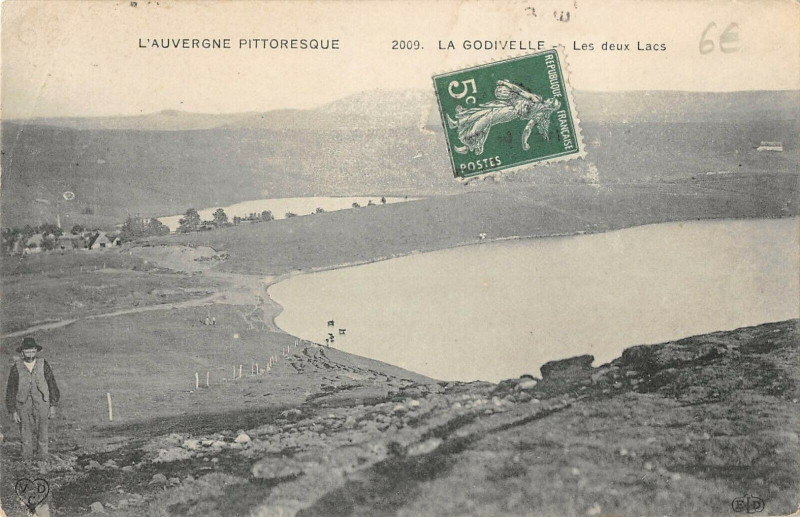 Carte postale ancienne La Godivelle Les Deux Lacs à La Godivelle