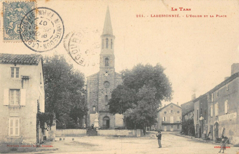 Carte postale ancienne Labessonnie Eglise Et Place