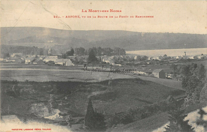 Carte postale ancienne Arfons Vu De La Route De La Foret De Ramondens à Arfons