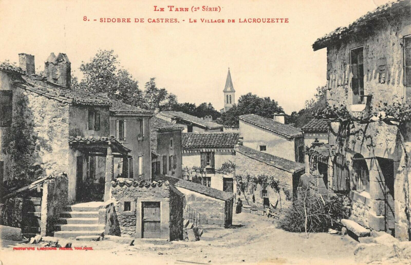 Carte postale ancienne Le Village de Lacrouzette à Lacrouzette