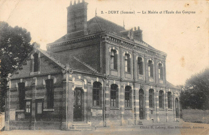 Carte postale ancienne Dury Mairie Et Ecole Des Garcons (cliché pas courant à Dury