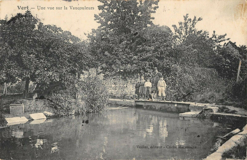 Carte postale ancienne Vert Une Vue Sur La Vaucouleurs à Vert