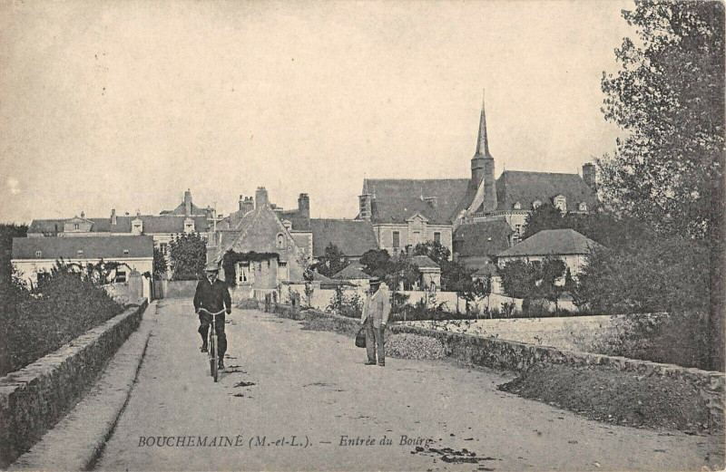 Carte postale ancienne Bouchemaine Entree Du Bourg à Bouchemaine