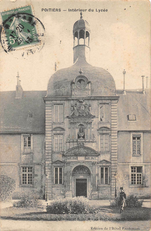 Carte postale ancienne Poitiers Interieur Du Lycee à Poitiers