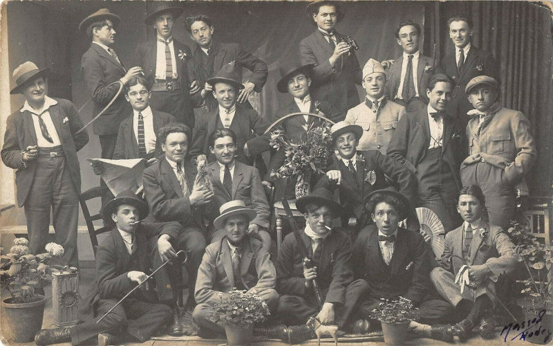 Carte postale ancienne Rodez Carte Photo Certainement Ecole Normale (photograhie Massol N°2 à Rodez