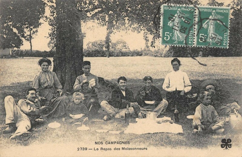 Carte postale ancienne Nos Campagnes Le Repas Des Moissonneurs