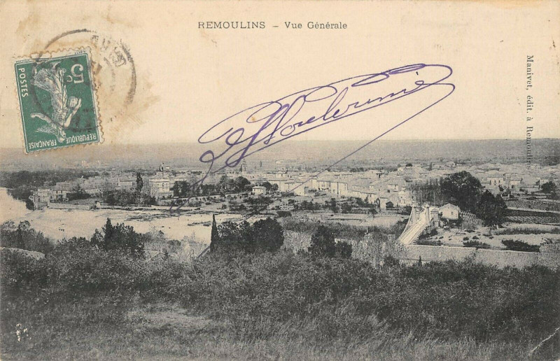 Carte postale ancienne Remoulins Vue Generale à Remoulins
