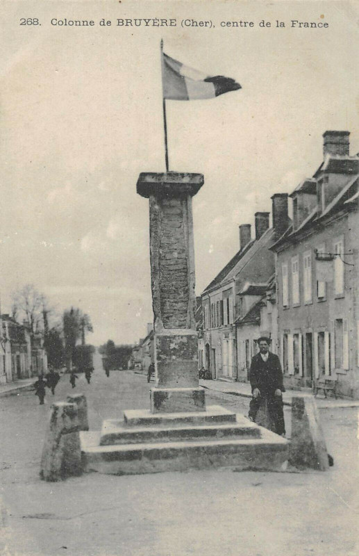 Carte postale ancienne Colonne De Bruyere Centre De La France