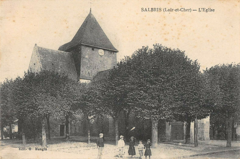 Carte postale ancienne Salbris Eglise à Salbris