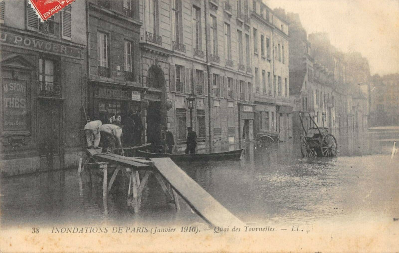 Carte postale ancienne Paris Inondations (au verso inconnu a l'appel des facteurs de Lagny à Paris