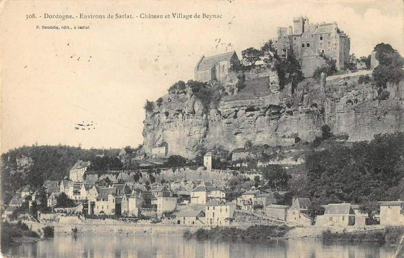 Carte postale ancienne Village Et Chateau De Beynac