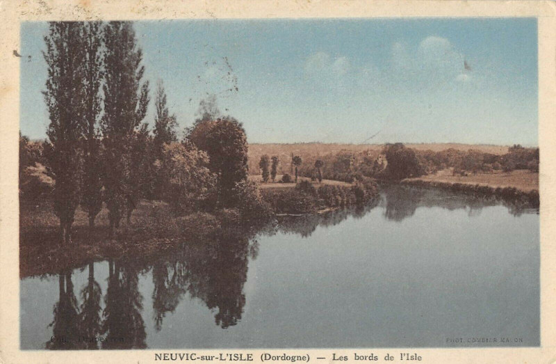 Carte postale ancienne Neuvic Sur L'Isle Les Bords De L'Isle à Neuvic