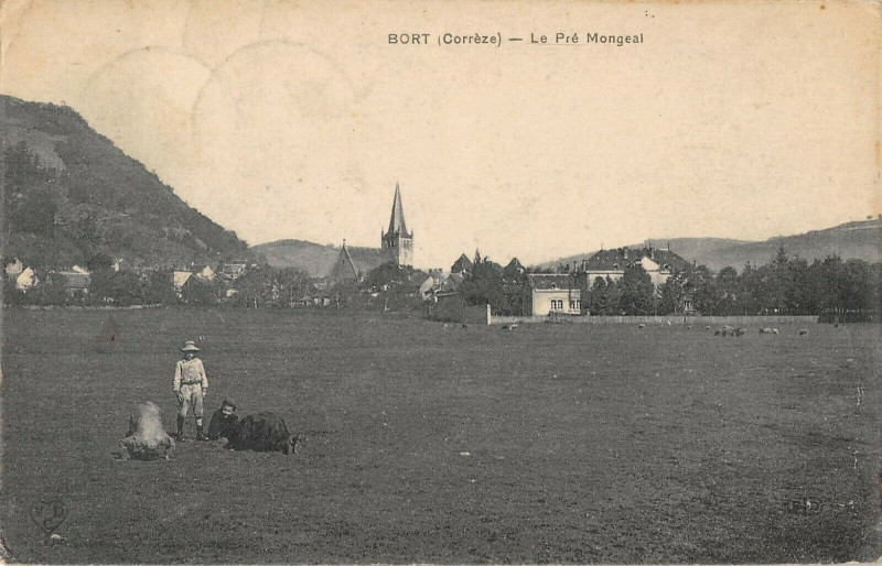 Carte postale ancienne Bort Le Pre Mongeal