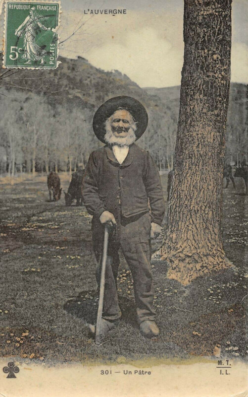 Carte postale ancienne L'Auvergne Un Patre