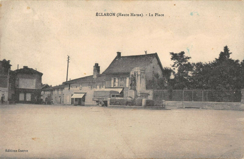 Carte postale ancienne Eclaron La Place