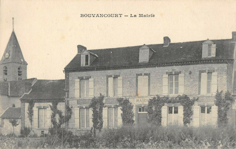 Carte postale ancienne Bouvancourt La Mairie à Bouvancourt