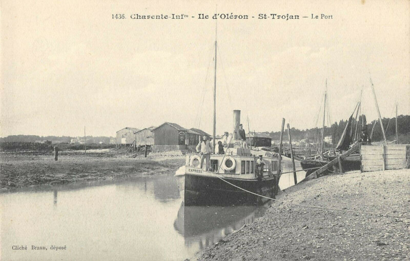 Carte postale ancienne Ile D'Oleron Saint Trojan Le Port