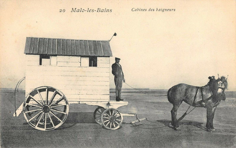 Carte postale ancienne Malo Les Bains Cabines Des Baigneurs
