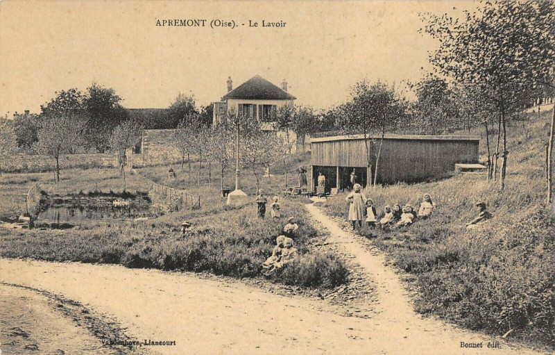 Carte postale ancienne Apremont Le Lavoir à Apremont