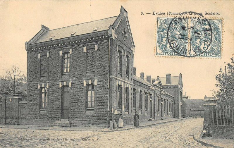 Carte postale ancienne Ercheu Groupe Scolaire à Ercheu