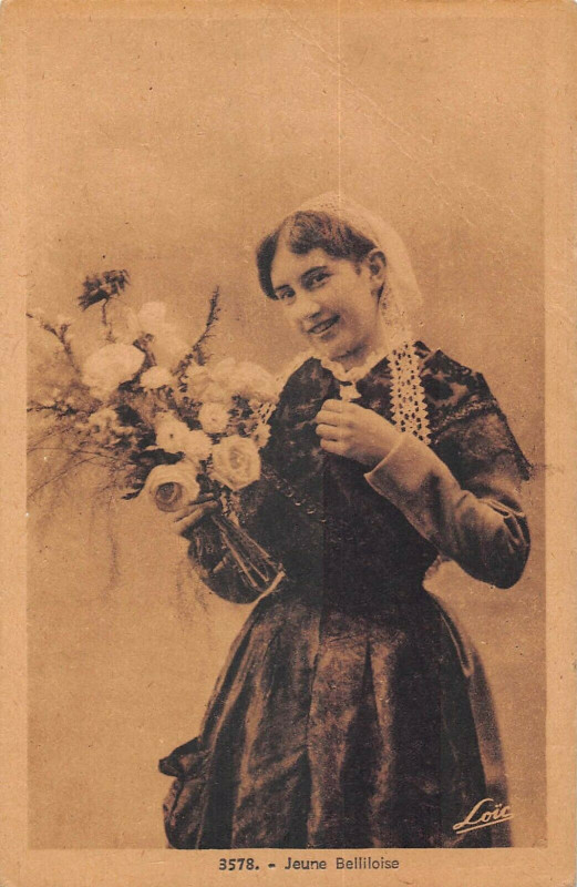 Carte postale ancienne Jeune Belliloise