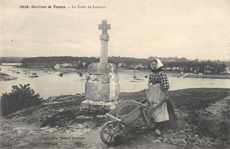 Carte postale ancienne La Croix de Langles à Séné