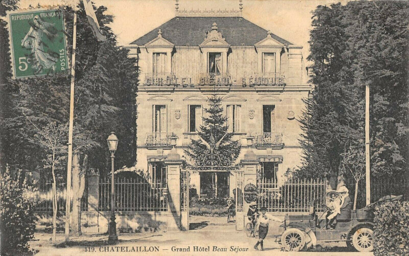 Carte postale ancienne Chatelaillon Monument Commemoratif De 1870