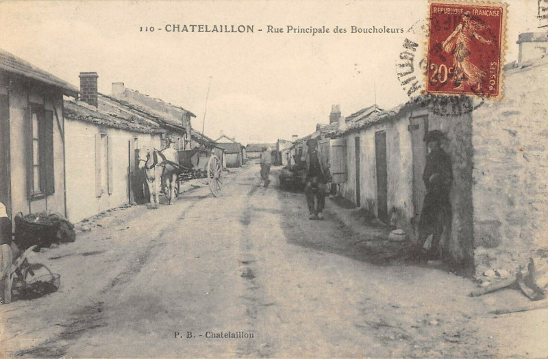 Carte postale ancienne Chatelaillon Rue Principale Des Boucholeurs