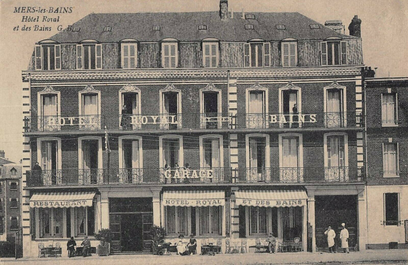Carte postale ancienne Mers Les Bains Hotel Royal Et Des Bains à Mers-les-Bains