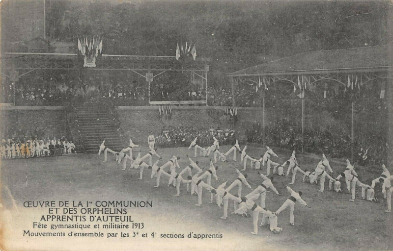 Carte postale ancienne Oeuvre de la Ière Communion et des Orphelins - Apprentis d'Auteuil - Fête gymnastique et militaire à Paris 16e