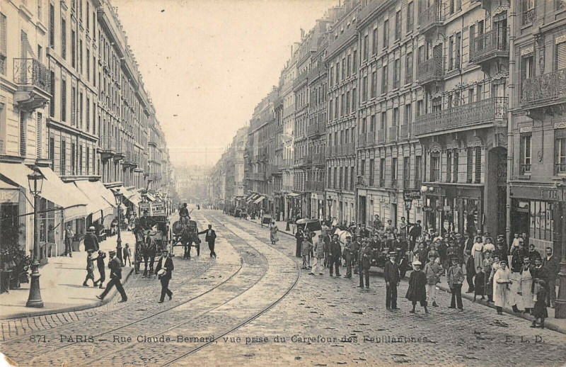 Carte postale ancienne Paris Ve Rue Claude Bernard Vue Prise Du Carrefour Des Feuillantines à Paris 5e