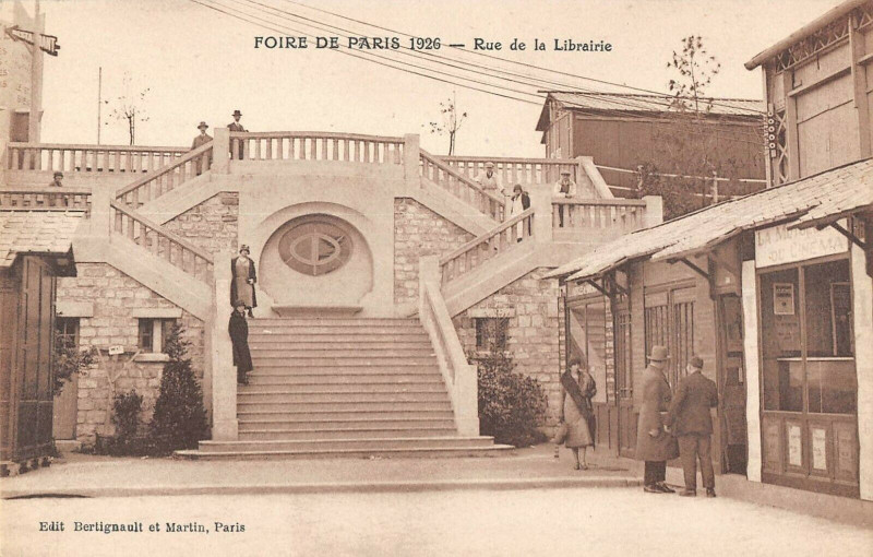 Carte postale ancienne Foire de Paris 1926 - Rue de la Librairie à Paris 15e