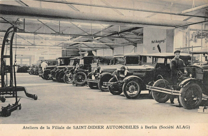 Carte postale ancienne Paris Atelier De La Filiale Saint-Didier Automobiles A Berlin Societe Alag à Paris