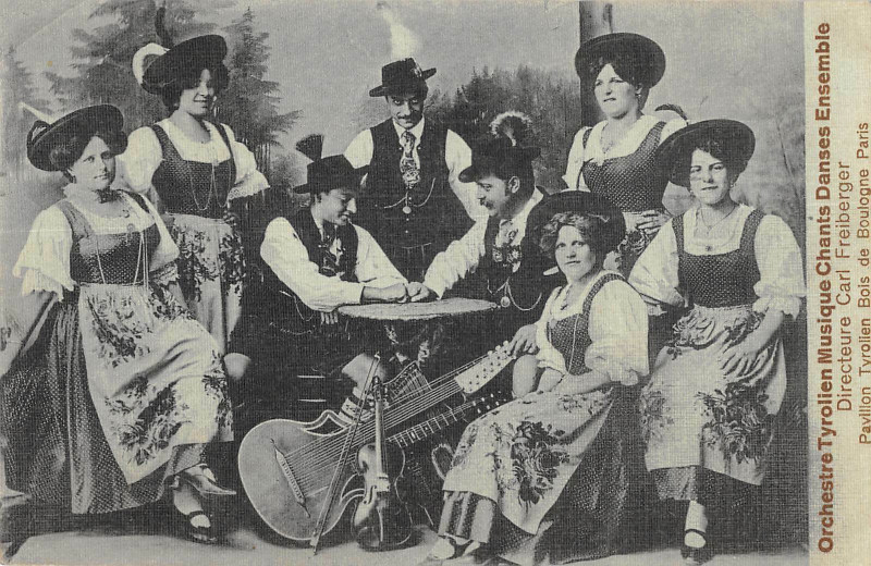 Carte postale ancienne Pavillon Tyrolien - Bois de Boulogne - Orchestre Tyrolien à Paris 16e